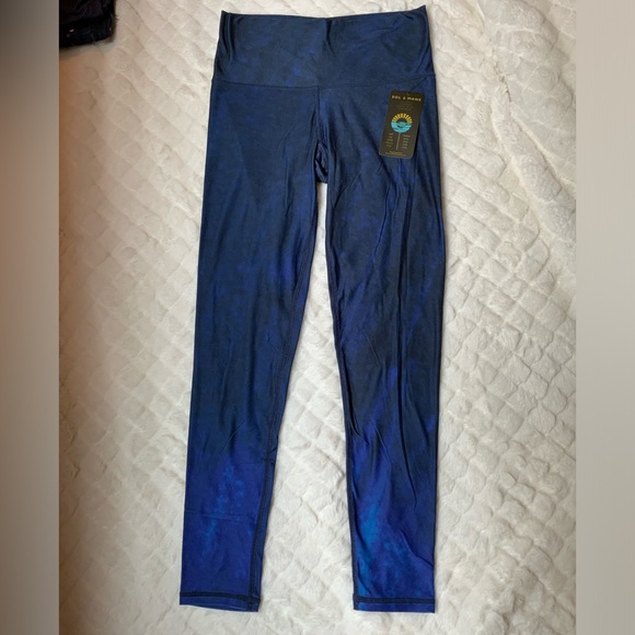 SOL & MANE Cora 7/8 legging Midnight Water (Navy) Size Medium - Picture 3 of 4